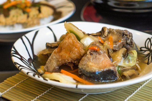 How are UK sports clubs integrating sustainability into their practices?